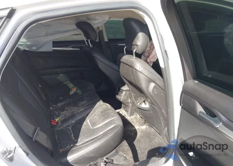 2015 Ford Fusion Hybrid Titanium из США, поврежденный, VIN 3FA6P0RU8FR123653